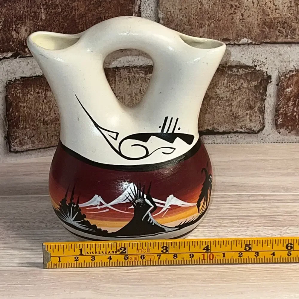 Gorgeous Vintage Hand Painted Navajo Native American Wedding Vase Artist Signed